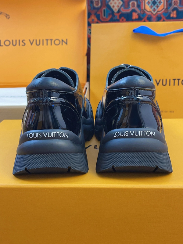 ルイヴィトン靴全体デザイン